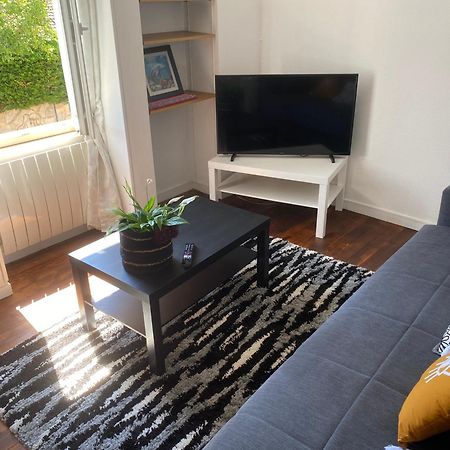 Haut De Jardin Dans Une Maison Dijon Eksteriør billede