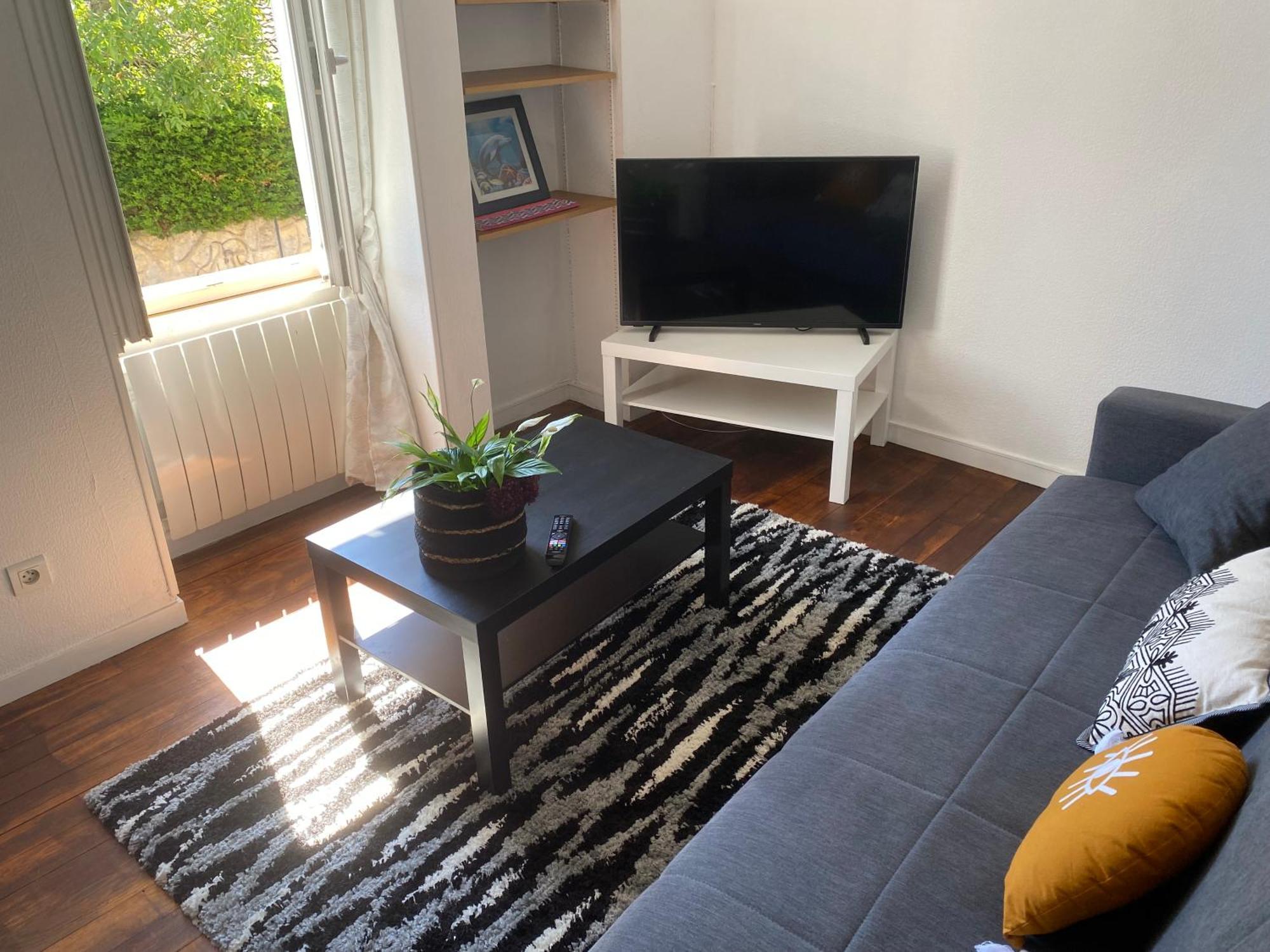 Haut De Jardin Dans Une Maison Dijon Eksteriør billede