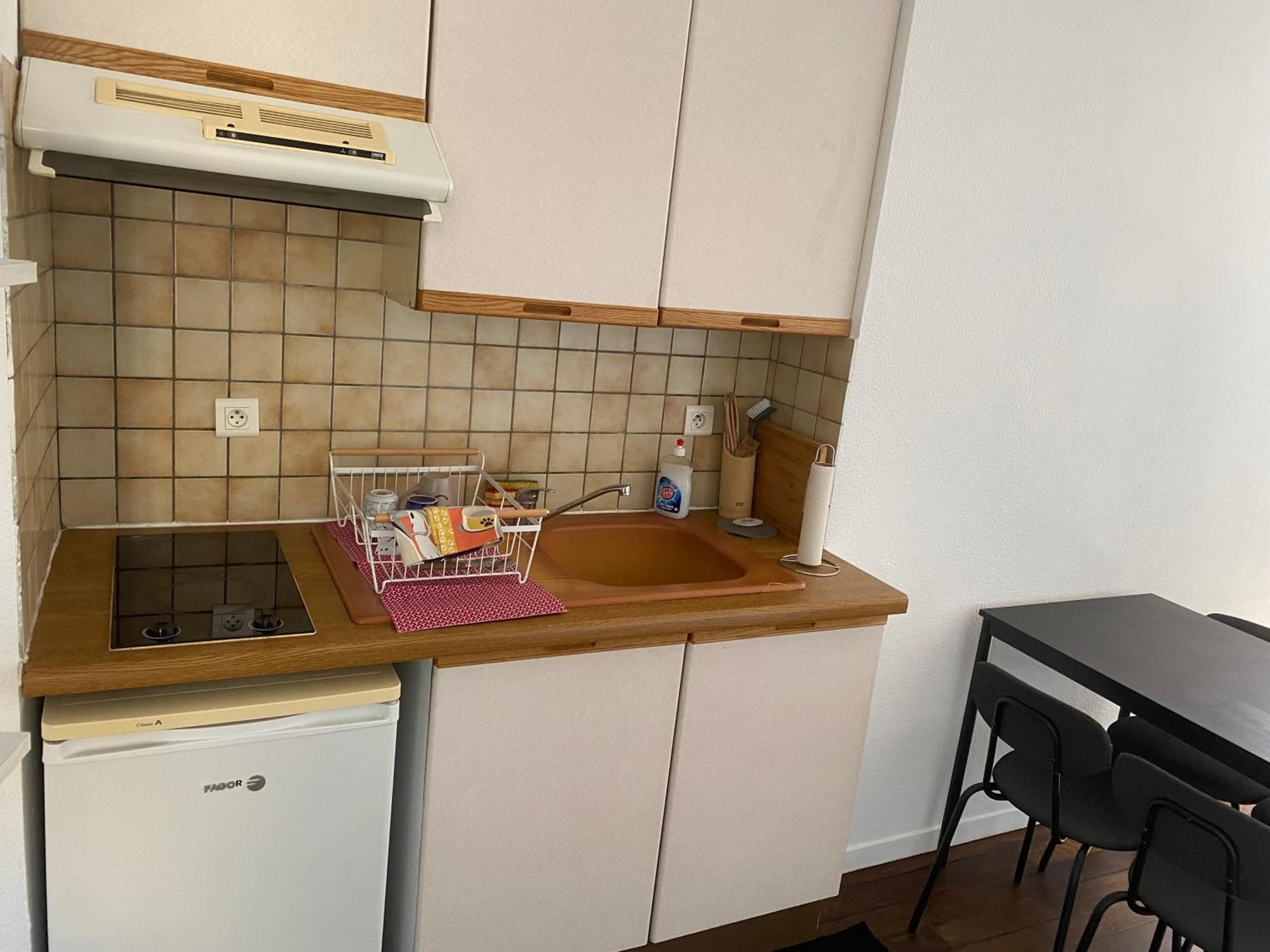 Haut De Jardin Dans Une Maison Dijon Eksteriør billede